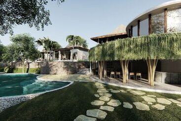 هتل 7 Chakras Resort