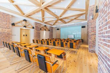 Atour Hotel Hefei Wangjiang West Road 1912 Street