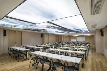 Atour Hotel Hefei Wangjiang West Road 1912 Street