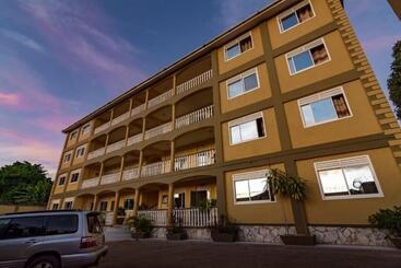 هتل Karibu Bb Suites