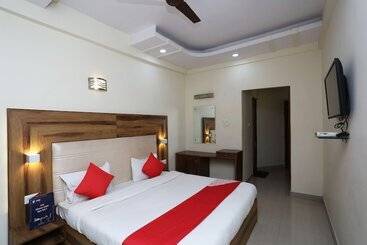 هتل Kesar Palace By Oyo Rooms