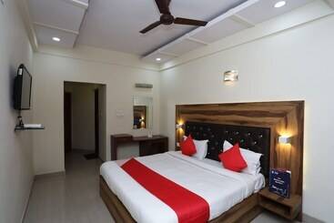 هتل Kesar Palace By Oyo Rooms