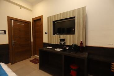 هتل Grand Nest