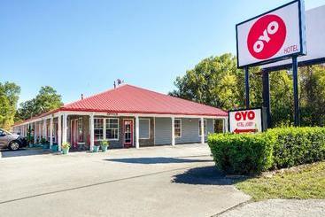 Мотель Oyo Hotel Calhoun Ga I-75 & Us-41 Hwy