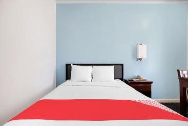 Мотель Oyo Hotel Calhoun Ga I-75 & Us-41 Hwy
