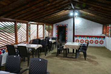 استراحتگاه Banni Village Stay