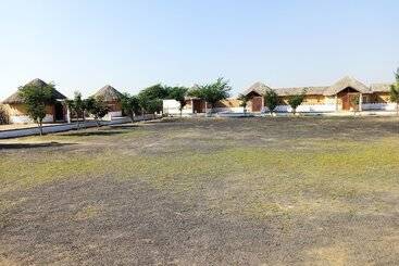 استراحتگاه Banni Village Stay