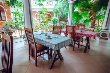 Village Inn Resort