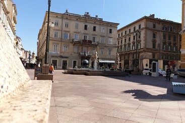 Hostel Morcic Ri