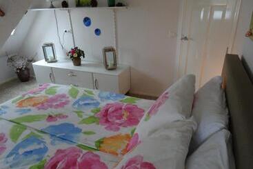 צימר Rêst En Romte