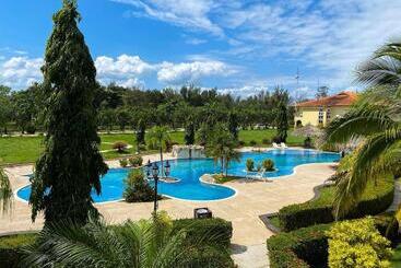 هتل La Ensenada Beach Resort  All Inclusive