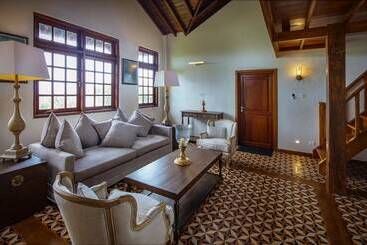 هتل Satiana Collection Galle