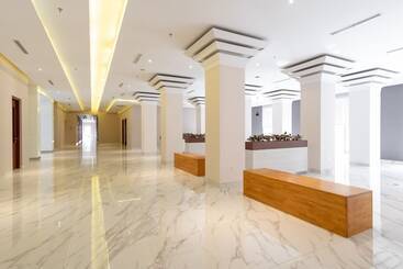 Travel Hub Hotel Kualanamu Airport