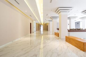 Travel Hub Hotel Kualanamu Airport