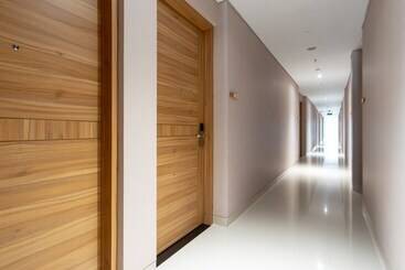 Travel Hub Hotel Kualanamu Airport