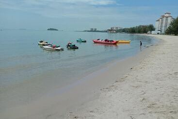هتل Paradise Lagoon Apartment