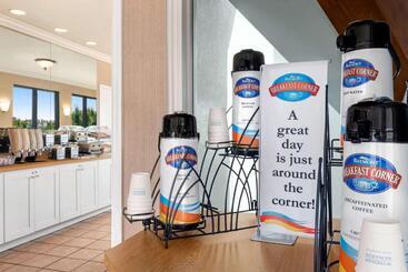 هتل Baymont By Wyndham Daytona Beach   Intl Speedway