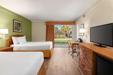 هتل Baymont By Wyndham Daytona Beach   Intl Speedway