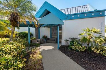 هتل Baymont By Wyndham Daytona Beach   Intl Speedway