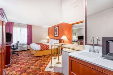 هتل Baymont By Wyndham Plainfield/ Indianapolis Arpt Area