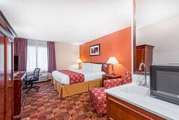 هتل Baymont By Wyndham Plainfield/ Indianapolis Arpt Area