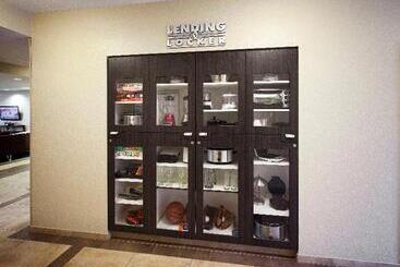 هتل Candlewood Suites Grand Rapids Airport, An Ihg