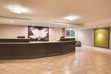 هتل Days Inn By Wyndham Gainesville Florida