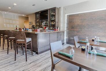 هتل Holiday Inn Knoxville N Merchant Drive, An Ihg