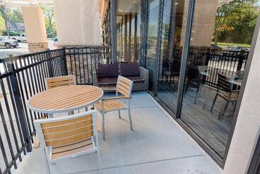 هتل Holiday Inn Knoxville N   Merchant Drive, An Ihg