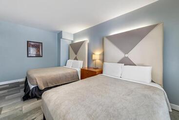 هتل La Flora By Luxurban, Trademark Collection By Wyndham