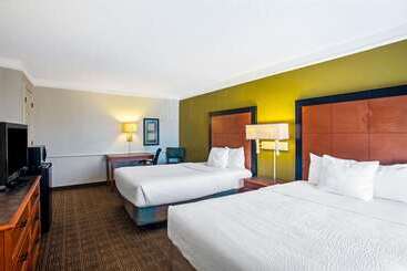 هتل La Quinta Inn By Wyndham Killeen  Fort Hood