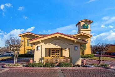 هتل La Quinta Inn By Wyndham Killeen  Fort Hood