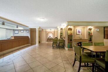 هتل La Quinta Inn By Wyndham Killeen  Fort Hood
