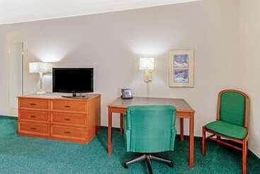 هتل La Quinta Inn By Wyndham Las Cruces Mesilla Valley