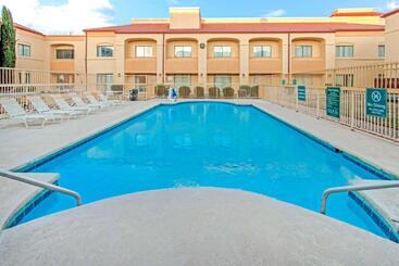 هتل La Quinta Inn By Wyndham Las Cruces Mesilla Valley