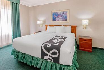 هتل La Quinta Inn By Wyndham Las Cruces Mesilla Valley