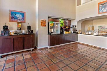 هتل La Quinta Inn By Wyndham Las Cruces Mesilla Valley