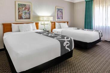 هتل La Quinta Inn By Wyndham Las Cruces Mesilla Valley