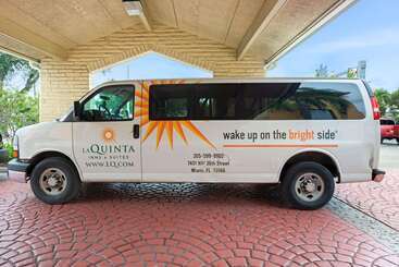 Отель La Quinta Inn By Wyndham Miami Airport North