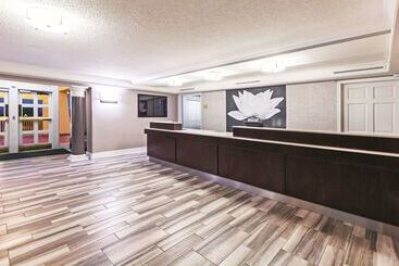 هتل La Quinta Inn By Wyndham Odessa