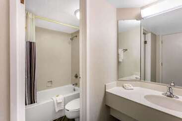 هتل La Quinta Inn By Wyndham Odessa