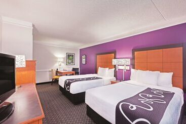 هتل La Quinta Inn By Wyndham Odessa