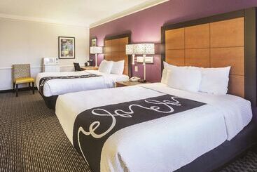 هتل La Quinta Inn By Wyndham Odessa