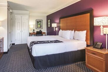 هتل La Quinta Inn By Wyndham Odessa