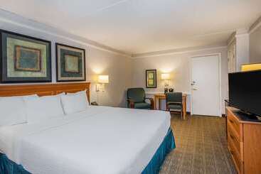 هتل La Quinta Inn By Wyndham Tallahassee North