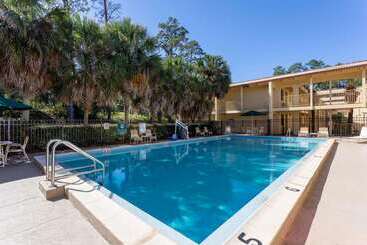 هتل La Quinta Inn By Wyndham Tallahassee North