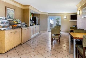 هتل La Quinta Inn Tampa Airport Stadium Westshore