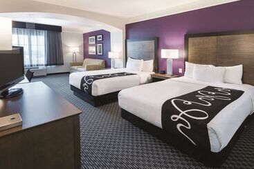 هتل La Quinta By Wyndham Arlington North 6 Flags Dr