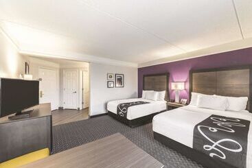 هتل La Quinta By Wyndham Austin Airport