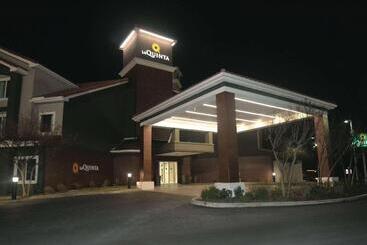 هتل La Quinta By Wyndham Austin Airport